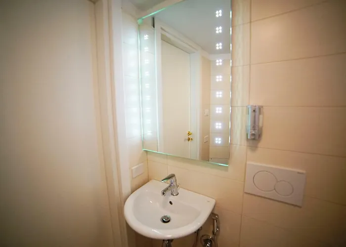 L' Infinito Dei Sassi